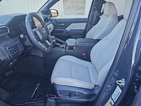 Used 2024 Toyota Tacoma Limited image 43