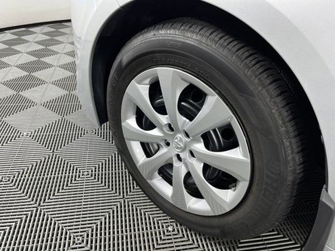 Used 2025 Toyota Corolla LE FWD image 10