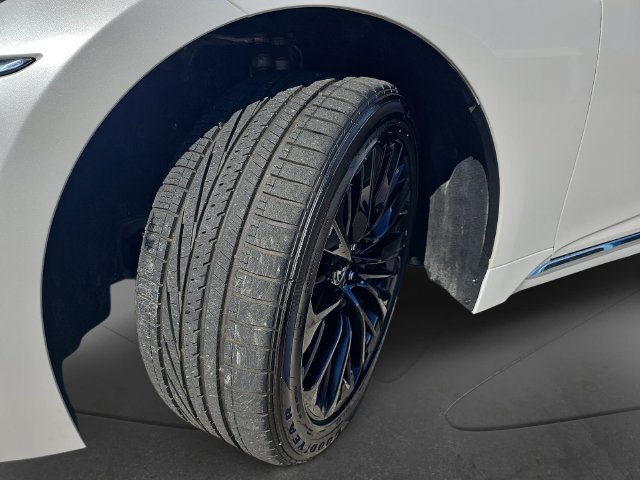 Used 2020 Lexus LS 500 w/ Interior Upgrade Package RWD image 37