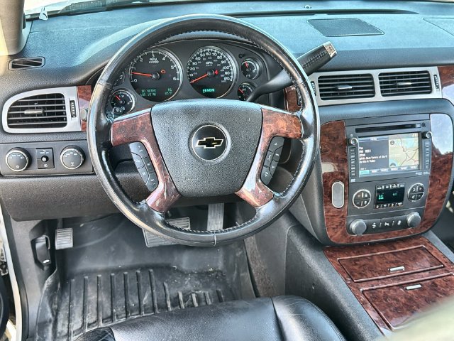 Used 2012 Chevrolet Avalanche LTZ AWD/4WD image 14