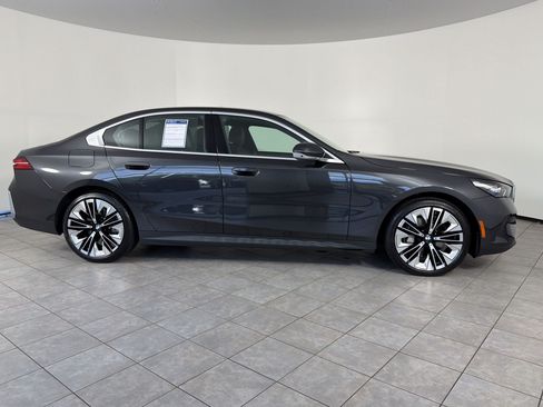 Used 2026 BMW 540i xDrive AWD/4WD image 8