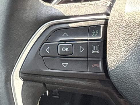 Used 2023 Jeep Grand Cherokee Altitude RWD image 23