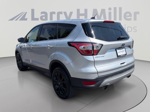 Used 2017 Ford Escape SE AWD/4WD image 3