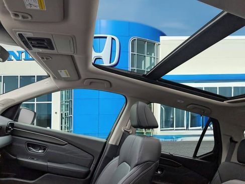 New 2026 Honda Pilot Touring image 13
