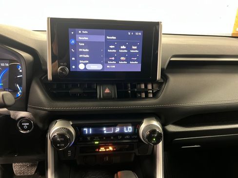Used 2025 Toyota RAV4 XLE AWD/4WD image 22
