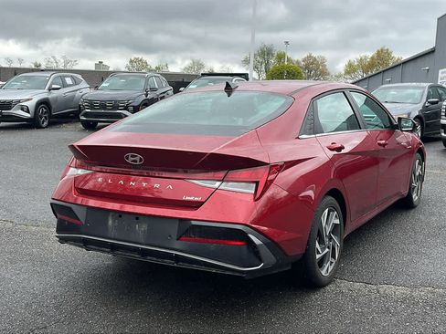 Used 2024 Hyundai Elantra Limited FWD image 4