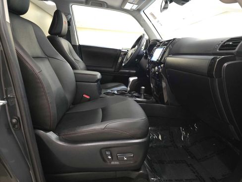 Used 2024 Toyota 4Runner TRD Off-Road Premium w/ Moonroof Package AWD/4WD image 28
