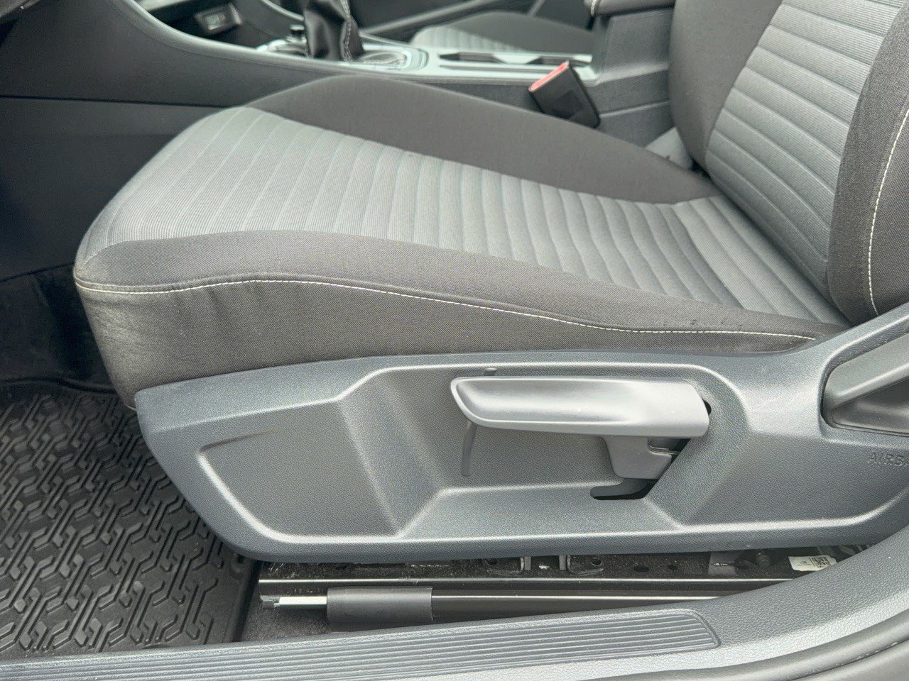 Certified 2024 Volkswagen Jetta S FWD image 16