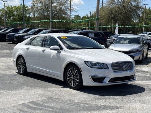 Used 2019 Lincoln MKZ Reserve FWD image 2