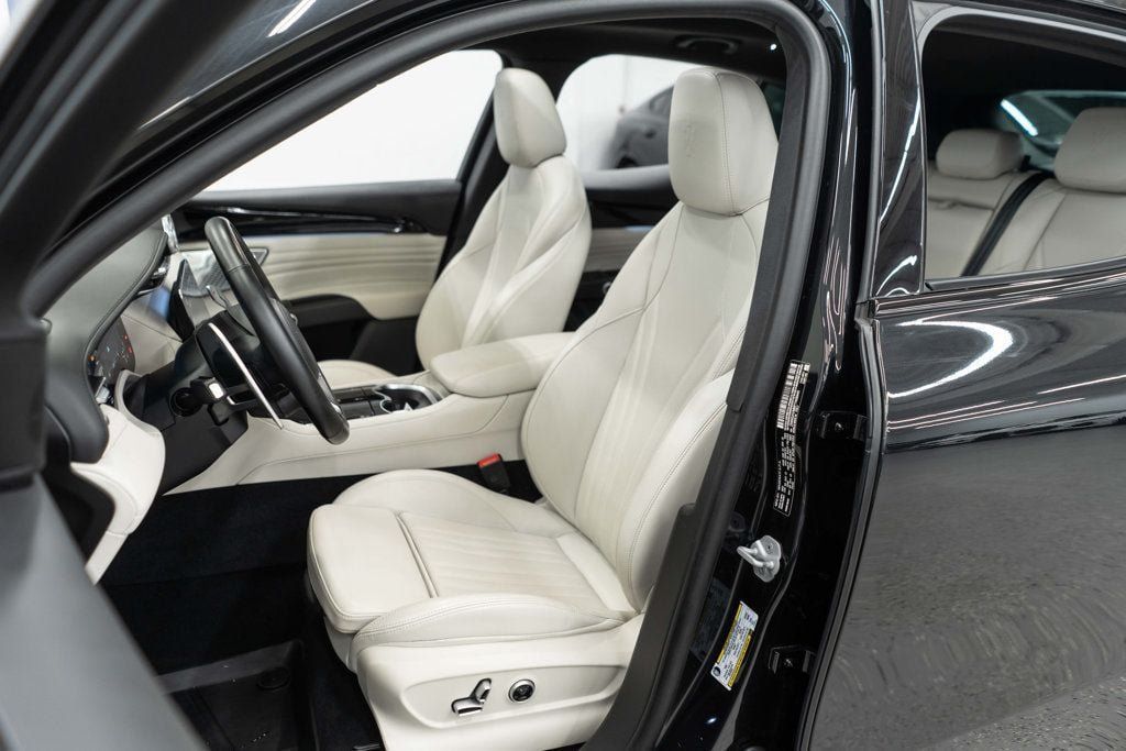 Used 2023 Maserati Grecale Modena AWD/4WD image 9