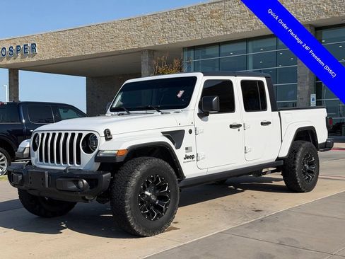 Used 2023 Jeep Gladiator Sport AWD/4WD image 9