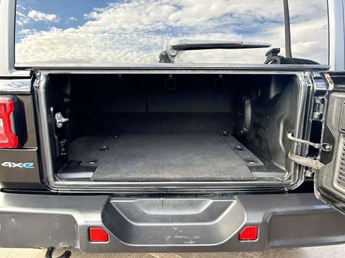 Used 2021 Jeep Wrangler Unlimited Sahara AWD/4WD image 28