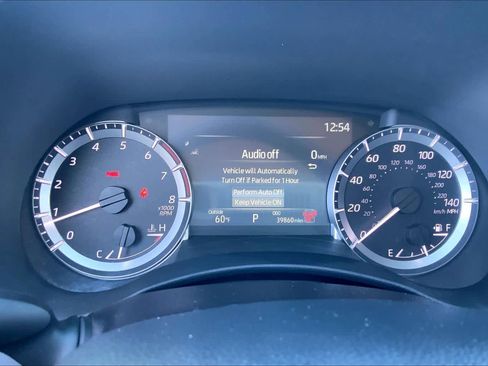 Used 2024 Toyota Highlander LE image 26