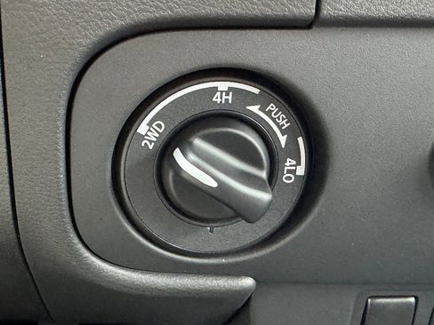 New 2026 Nissan Frontier SV w/ Tow Package image 14