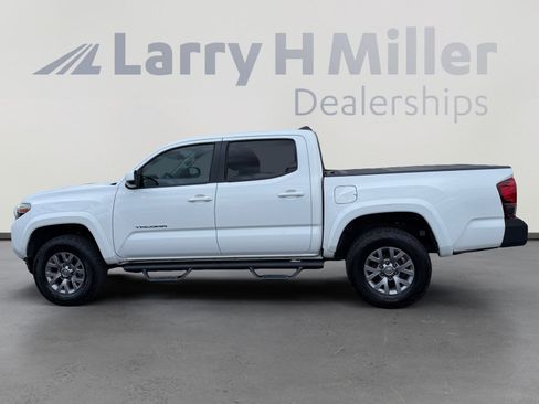 Used 2019 Toyota Tacoma SR5 image 2
