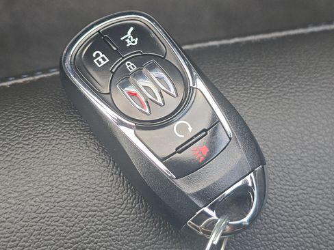 Used 2025 Buick Envista Sport Touring w/ Convenience I Package FWD image 27
