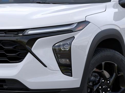 New 2026 Chevrolet Trax LT FWD image 11