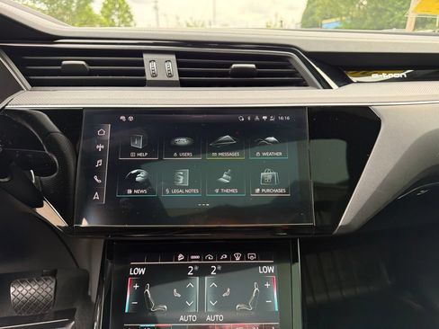 Used 2023 Audi e-tron S Prestige AWD/4WD image 24