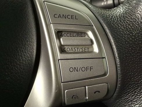 Used 2016 Nissan Rogue SL AWD/4WD image 22