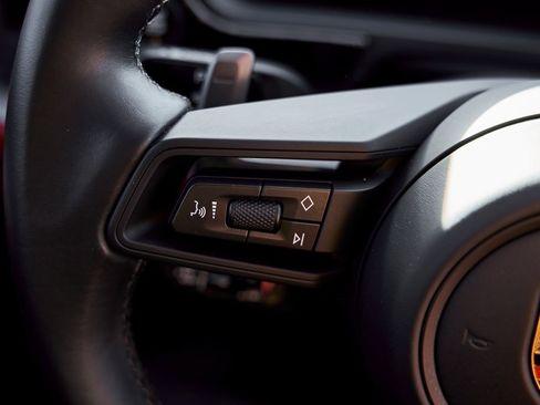 Used 2024 Porsche Cayenne Coupe image 52