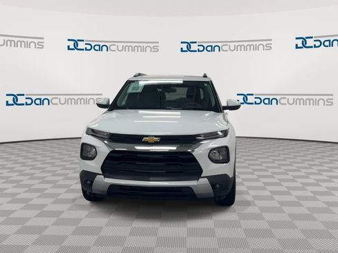 Used 2023 Chevrolet TrailBlazer LT FWD image 3