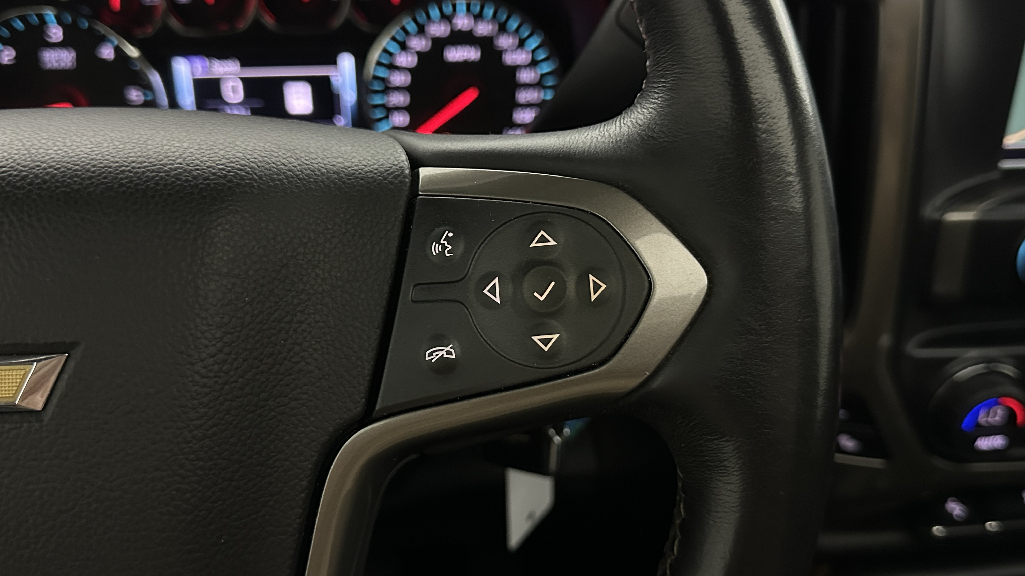 Used 2017 Chevrolet Silverado 1500 High Country AWD/4WD image 24