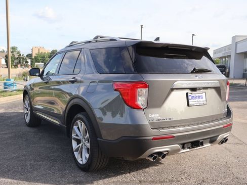 Used 2023 Ford Explorer Platinum w/ Technology Package AWD/4WD image 6