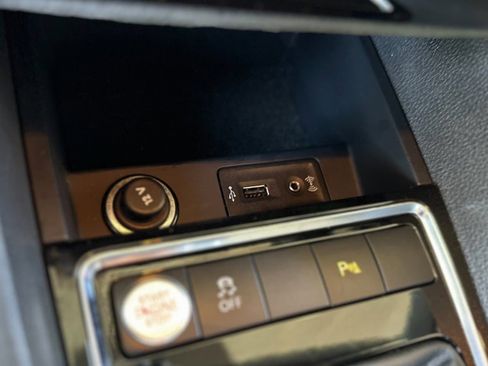 Used 2017 Volkswagen Jetta GLI image 9