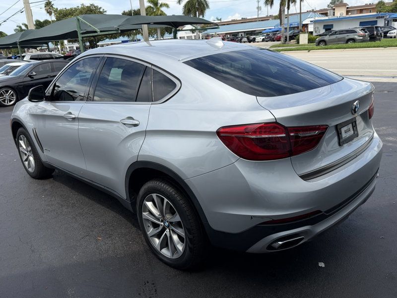 Used 2019 BMW X6 sDrive35i w/ Premium Package RWD image 3