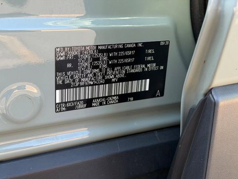 Used 2021 Toyota RAV4 XLE AWD/4WD image 23