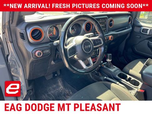 Used 2022 Jeep Gladiator Mojave w/ Cold Weather Group AWD/4WD image 10