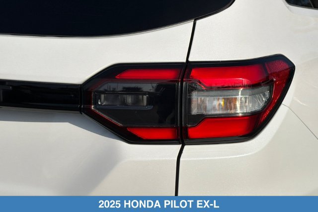 Certified 2025 Honda Pilot EX-L image 31
