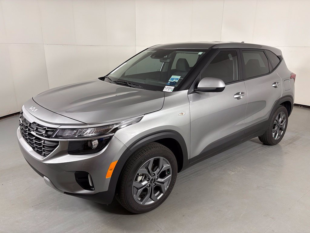 New 2026 Kia Seltos LX FWD image 4