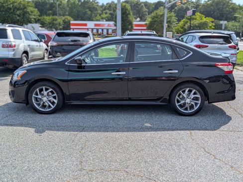 Used 2014 Nissan Sentra SR w/ SR Driver Package FWD image 2