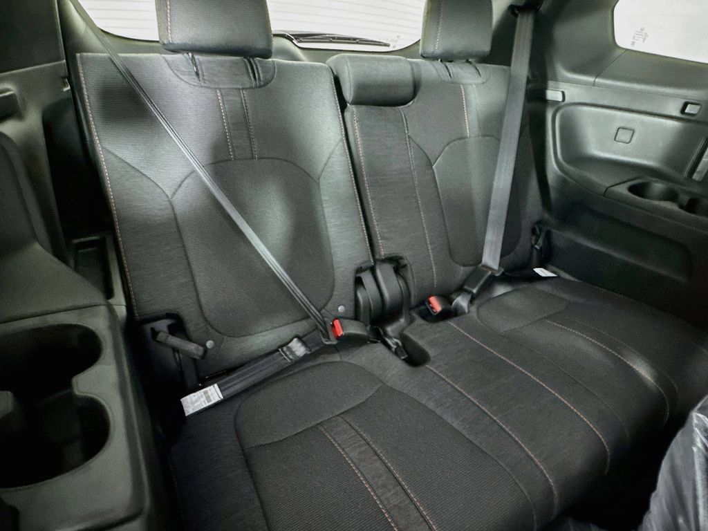 New 2026 Honda Pilot Sport image 34