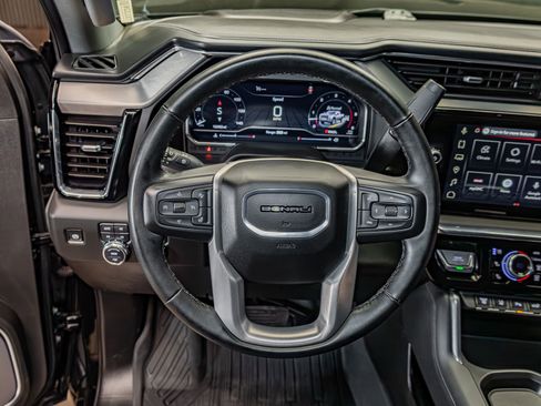 Used 2025 GMC Sierra 3500 Denali w/ Denali Reserve Package image 19