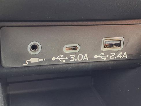 Used 2025 Subaru Outback Premium w/ Popular Package #1A image 15