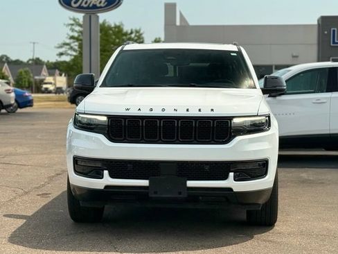 Used 2024 Jeep Wagoneer Series II AWD/4WD image 35