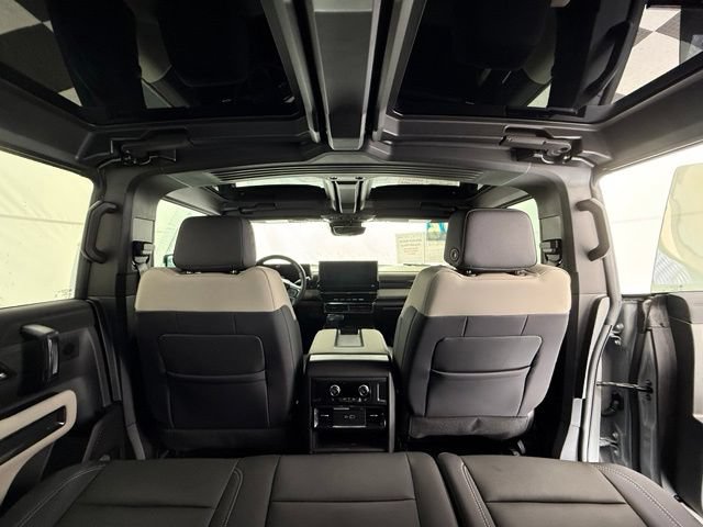 Used 2026 GMC Hummer EV SUV w/ LPO, Dark Essentials Package AWD/4WD image 28