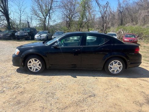 Used 2011 Dodge Avenger Express image 3