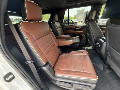 Used 2023 GMC Yukon Denali Ultimate AWD/4WD image 20