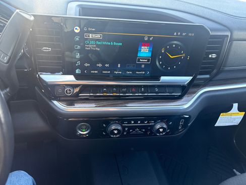 Used 2022 Chevrolet Silverado 1500 LT Trail Boss w/ Protection Package image 16