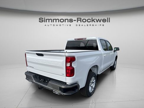 New 2026 Chevrolet Silverado 1500 LT w/ Z71 Off-Road Package AWD/4WD image 8