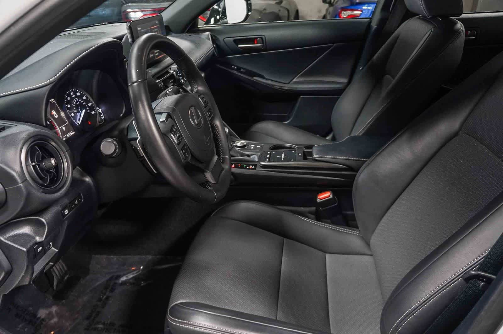 Used 2024 Lexus IS 300 F Sport RWD image 19
