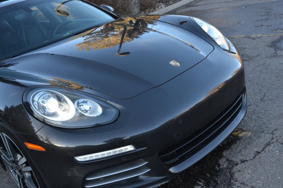 Used 2014 Porsche Panamera 4 w/ Premium Package AWD/4WD image 6