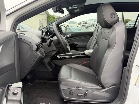 Used 2023 Volkswagen ID.4 Pro S Plus AWD/4WD image 10