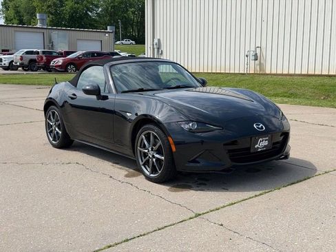 Used 2016 MAZDA MX-5 Miata Grand Touring image 1