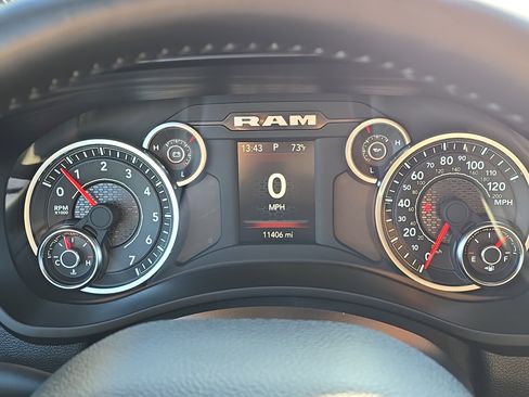 Used 2024 RAM 2500 Big Horn w/ Bed Utility Group image 16