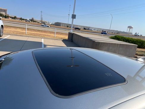 Used 2016 Lexus IS 200t RWD image 9