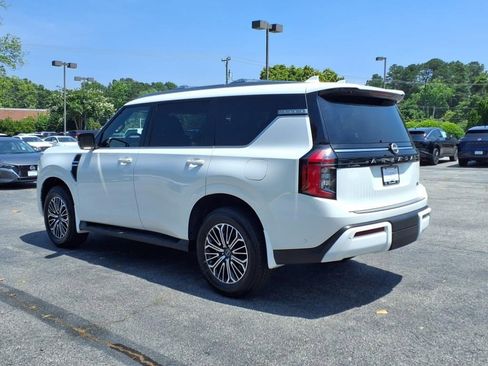 New 2025 Nissan Armada SL w/ Captain's Chari Seat Package image 7